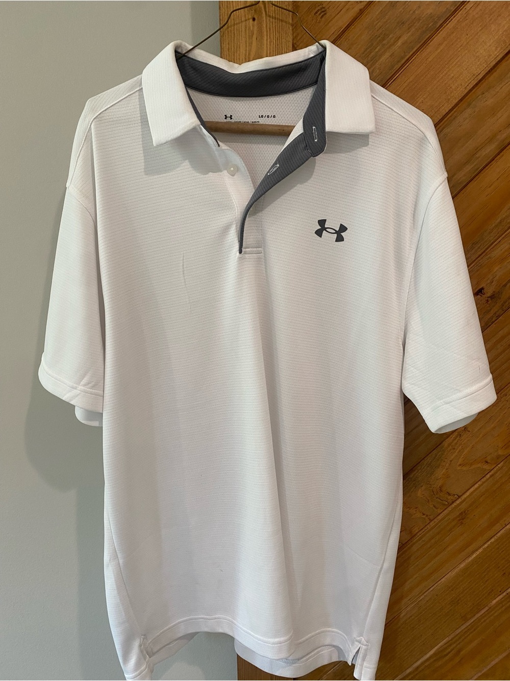 Under Armour Men’s White Polo with Gray Accent